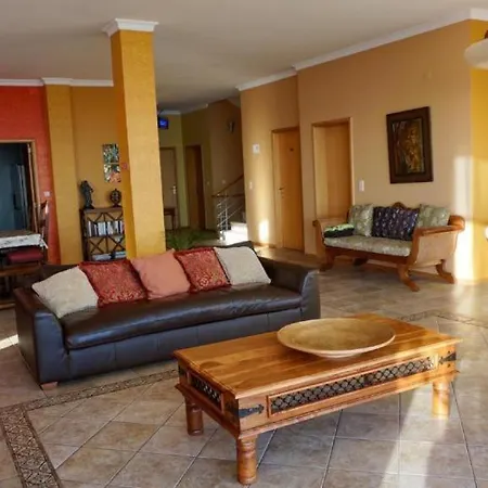 House Babel Canico (Madeira)
